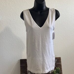 JILLA White Ribbed V-Neck Tank Top Size 1X (NWT)